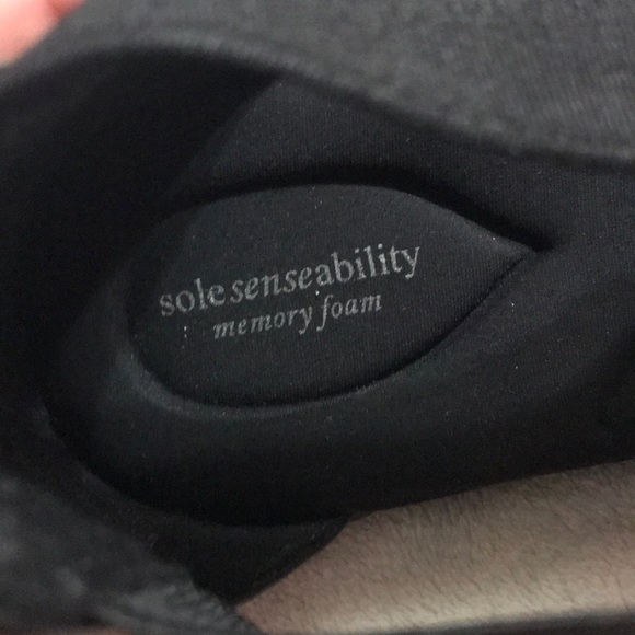 Memory foam black sandals size 8.5 women’s - Picture 6 of 6